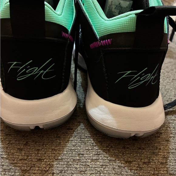 Air Jordan Black and Teal Sneakers Jumpman 2020 - Picture 4 of 9